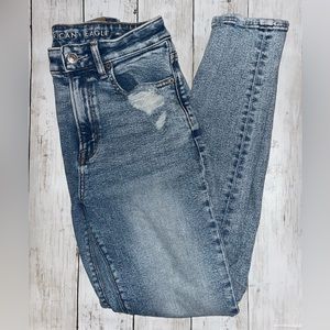 00 American Eagle Mom Jeans